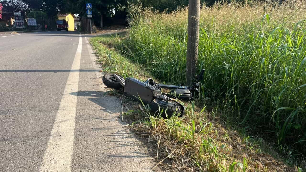 CAMBIANO – Rovinosa caduta in monopattino: 61enne in prognosi riservata al Cto CAMBIANO – Rovinosa caduta in monopattino: 61enne in prognosi riservata al Cto