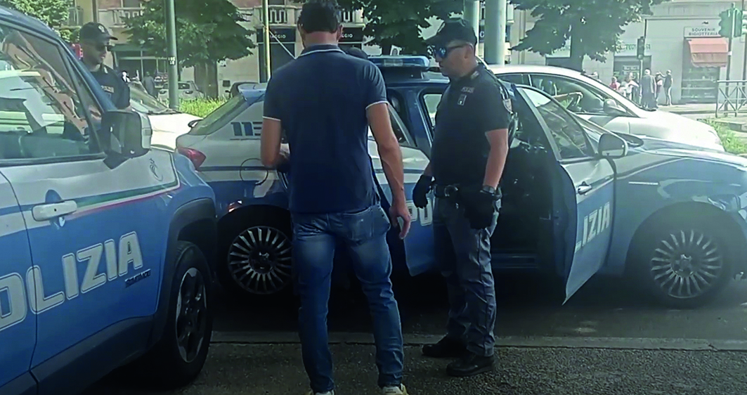 PIAZZA BENGASI – Maxi operazione della polizia contro lo spaccio di droga