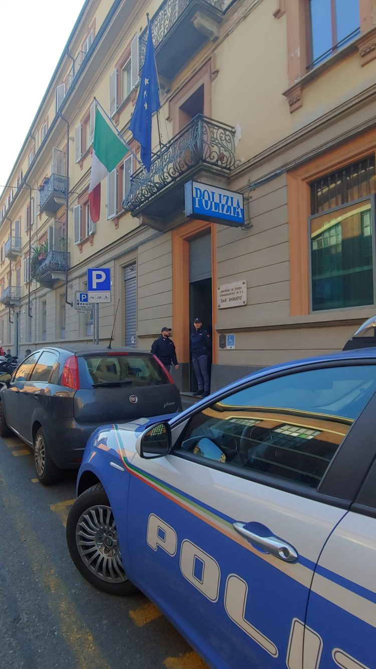 18 enne arrestato dopo essere stato sorpreso a cedere cocaina. Il giovane pusher si spostava in monopattino
