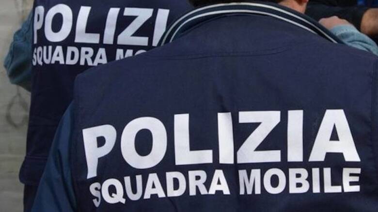 Rapinarono un donna in strada lo scorso aprile: catturati Rapinarono un donna in strada lo scorso aprile: catturati