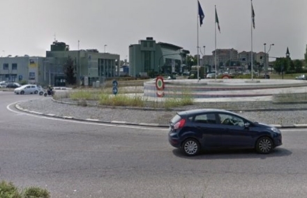 MONCALIERI – Iniziano i lavori alla rotonda Maroncelli, code e caos in corso Trieste MONCALIERI – Iniziano i lavori alla rotonda Maroncelli, code e caos in corso Trieste