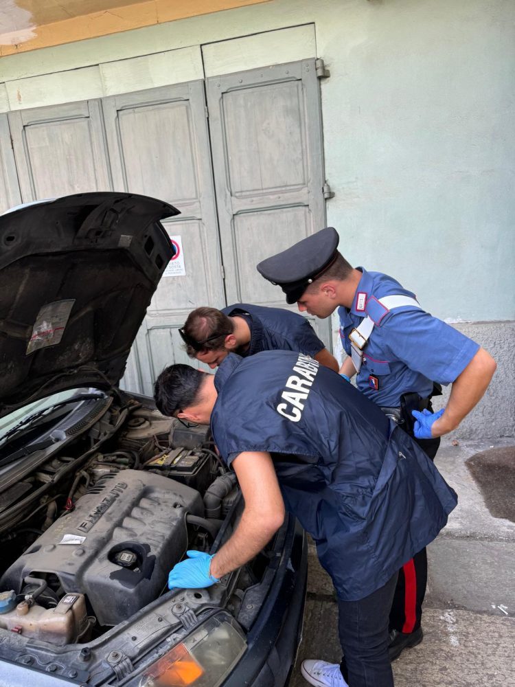 NICHELINO – Quattro lavoratori in nero all’autolavaggio: attività sospesa