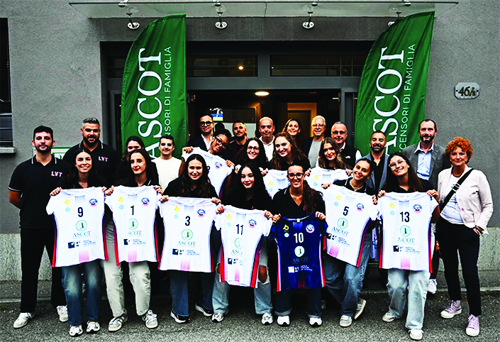 Nuove divise e festa dei 18 anni insieme per la famiglia dell’Ascot Lasalliano in vista della B1