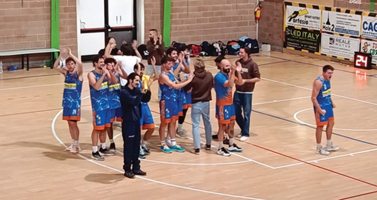 La stracittadina di basket di Carmagnola rimane saldamente nelle mani dei Delfini